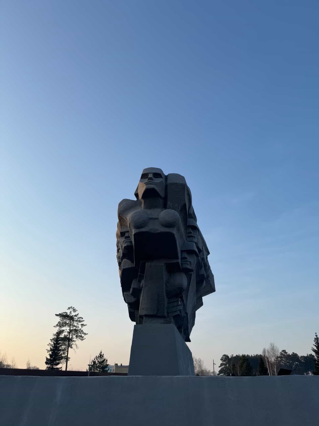 Павел и Тамара пешком дошли из Москвы в Челны и отправились во Владивосток