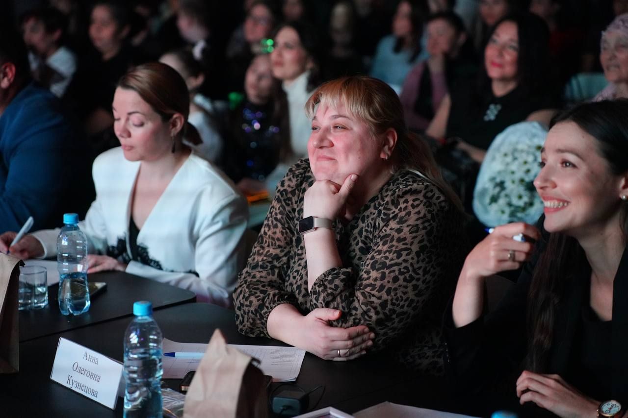 Мама четверых сыновей стала победительницей конкурса «Леди мама-2026»