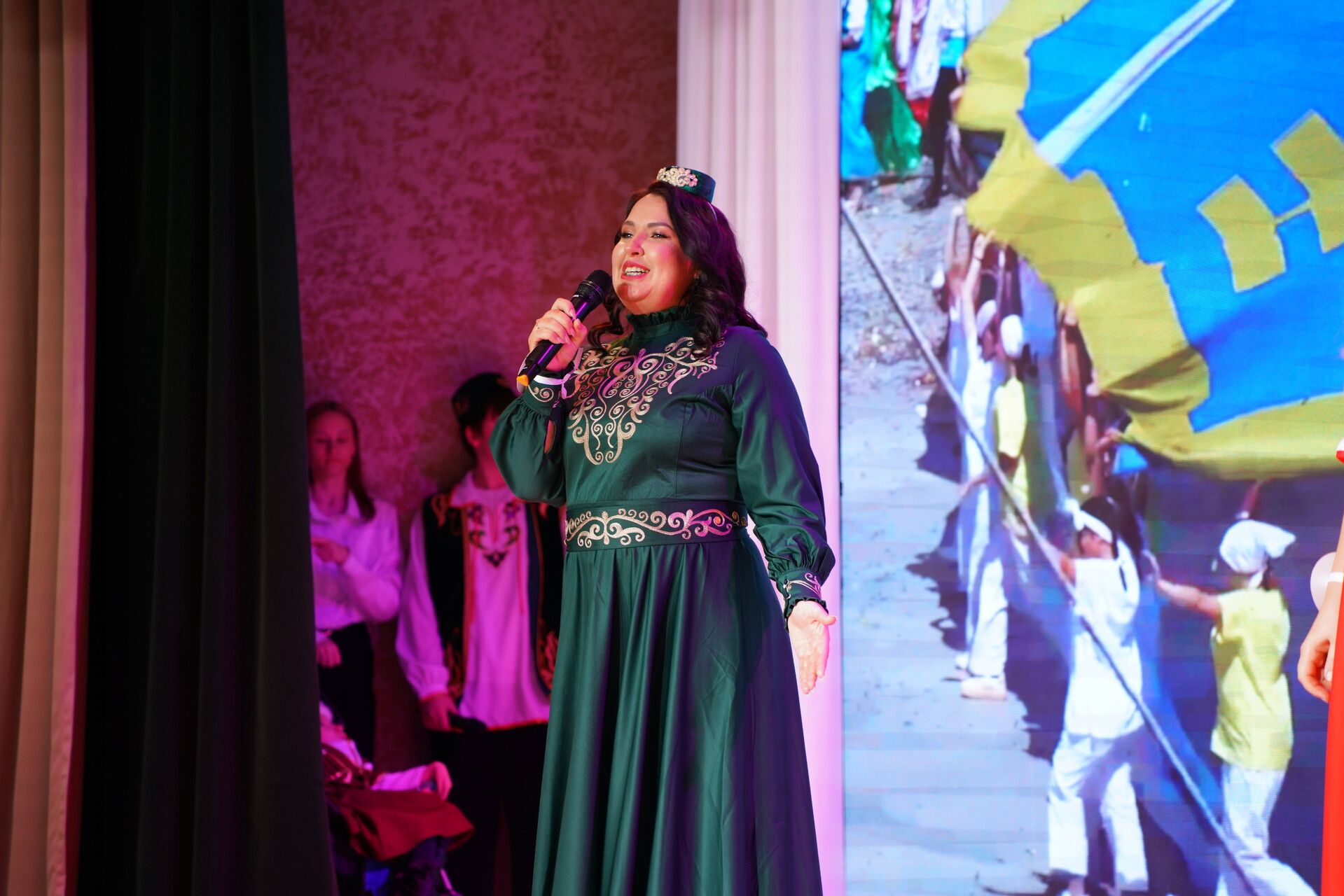 «Женщина великого духа»: в Челнах выбрали самую сильную маму и жену