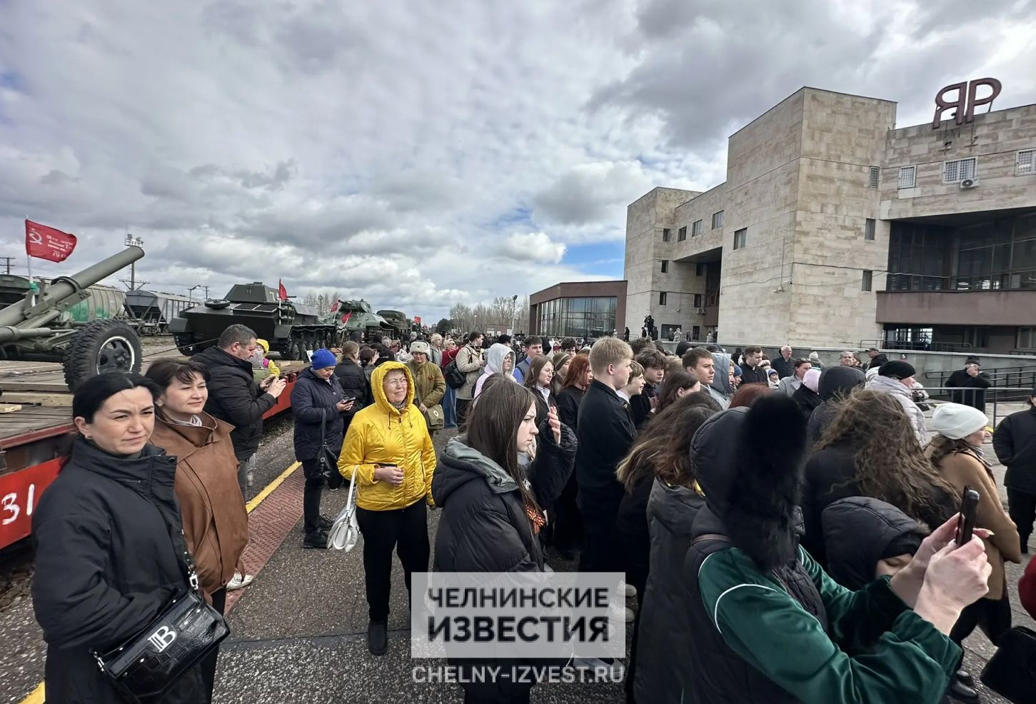 Фото: в Набережные Челны прибыл «Паровоз Победы»