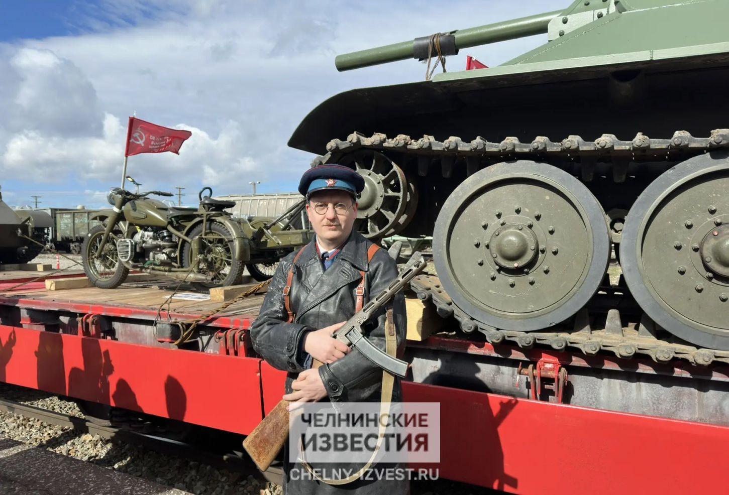 Фото: в Набережные Челны прибыл «Паровоз Победы»