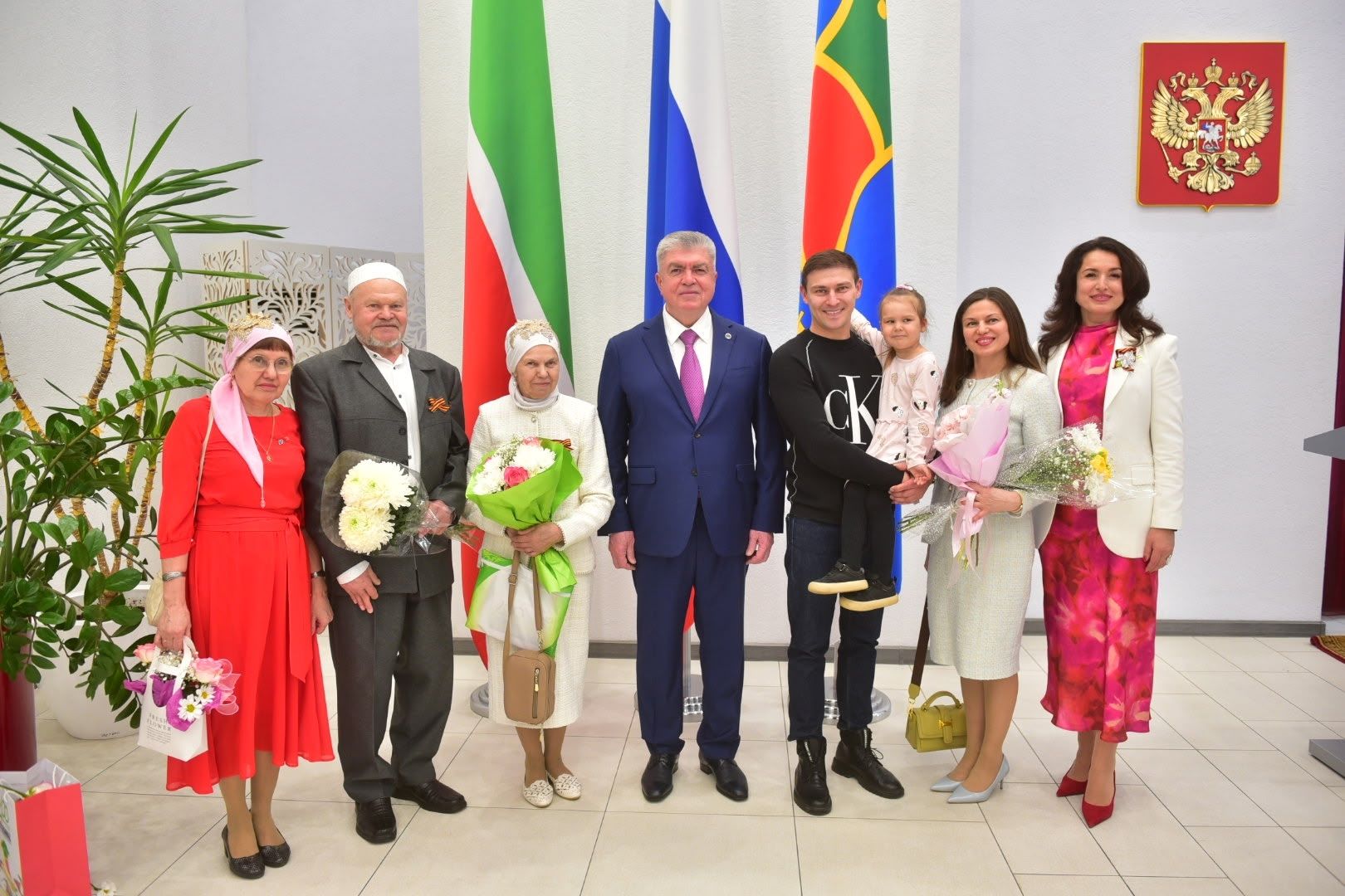 Фото: 15 пар отметили золотую свадьбу во Дворце торжеств Челнов