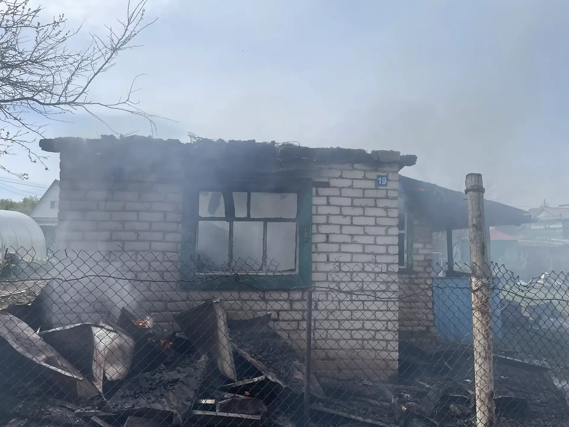 У Челнов на глазах владельца дотла сгорела дача в 42 «квадрата»