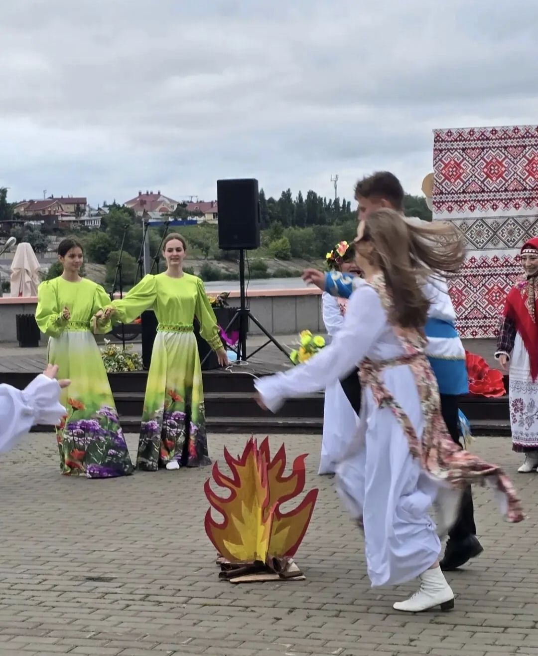 Без огня, но с традициями: как в Челнах отметили Ивана Купалу