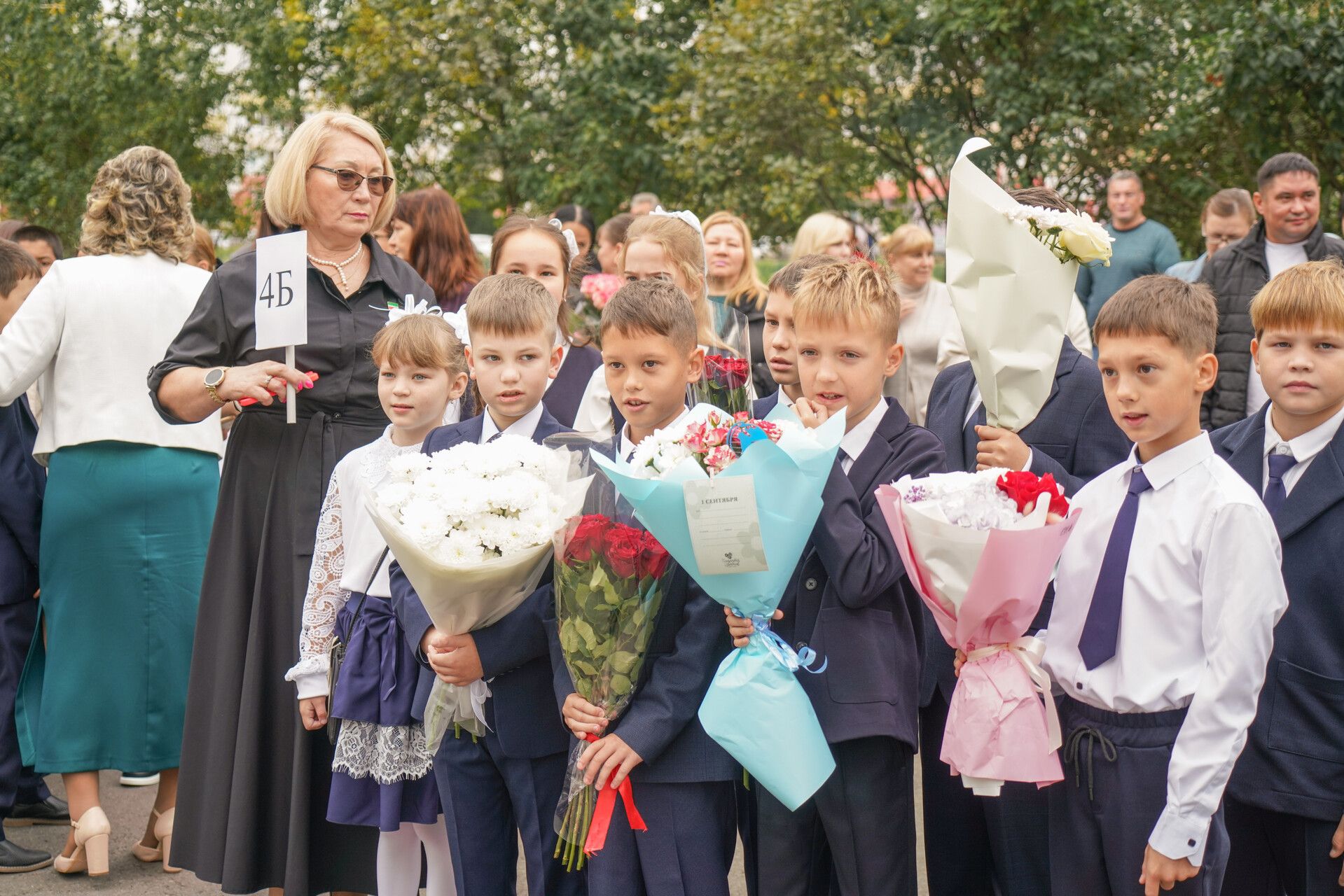 «Потусить еще успеете»: мэр Челнов обратился к будущим выпускникам