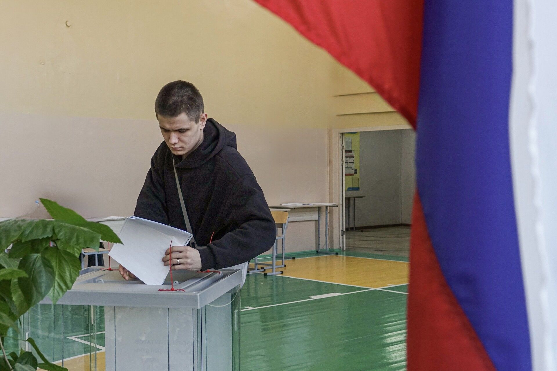 «Страна сдает политический экзамен: как челнинцы принимают участие в выборах
