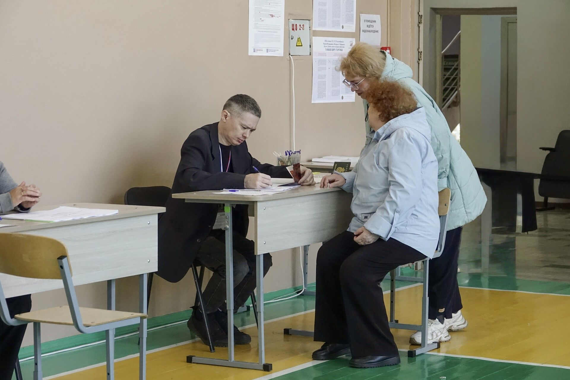«Страна сдает политический экзамен: как челнинцы принимают участие в выборах