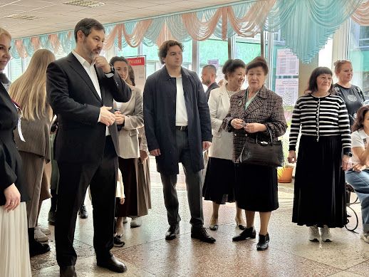 «За наш единый Татарстан»: Олег Коробченко пришел на выборы большой семьей