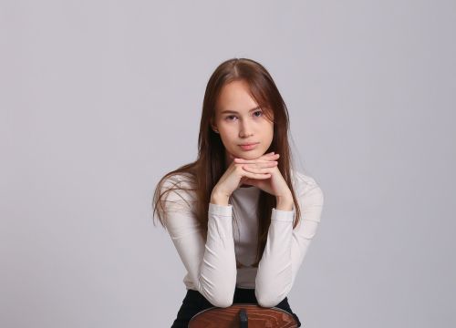 Новогодняя фотосессия 2025: лучшие позы, идеи и советы фотографа