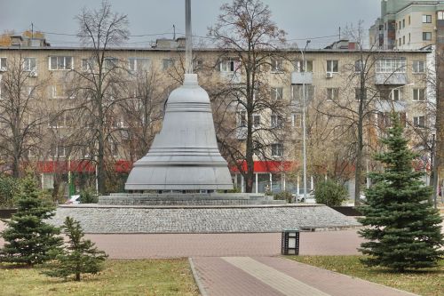 Памятник Владимиру Высоцкому в Набережных Челнах