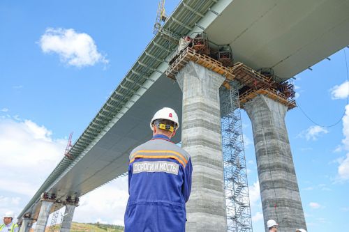 Запустят в декабре: мост над Камой на обходной трассе М12 готов на 80 процентов