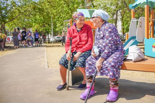 Дизайн, вязание и дискотеки: занятия для пенсионеров в Челнах начнутся уже осенью