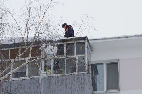 30 сантиметров снега – предел: как заставить УК чистить крыши