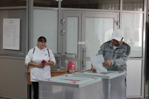 «Челнинцы проявили хорошую активность»: второй день выборов в самом разгаре