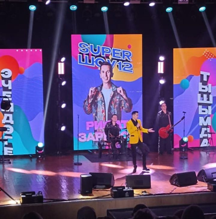 В Челнах солдат без рук заставил плакать поклонников певца Рифата Зарипова