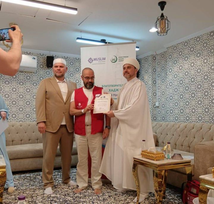 Врачи из Челнов в 42 градуса жары спасали паломников в хадже