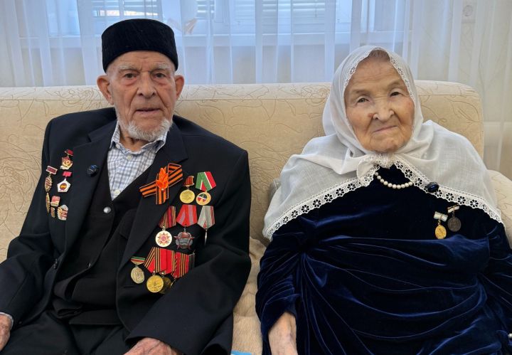 Челнинец с женой отметил 70-летие семейной жизни: «Рахиля подарила счастье»