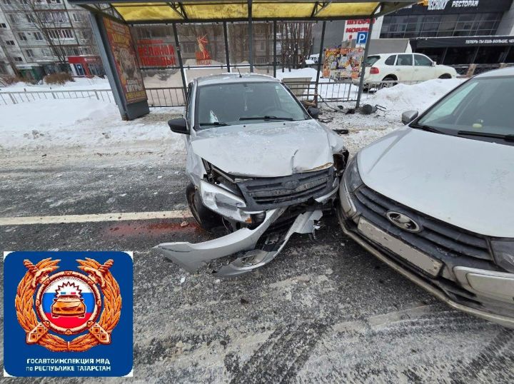 В ГАИ Челнов выдали подробности аварии на остановке «16 комплекс»