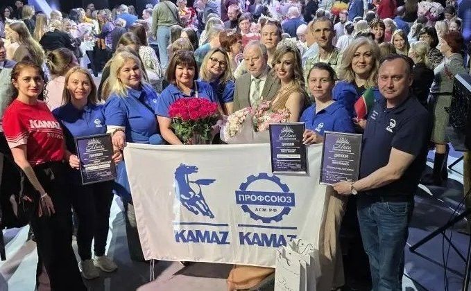 Две короны для Челнов: специалист КАМАЗа одержала победу на конкурсе красоты