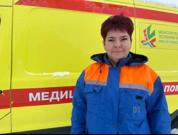 Закопал в песок и ушел: лучший фельдшер Челнов рассказала о шок-вызовах «скорой»