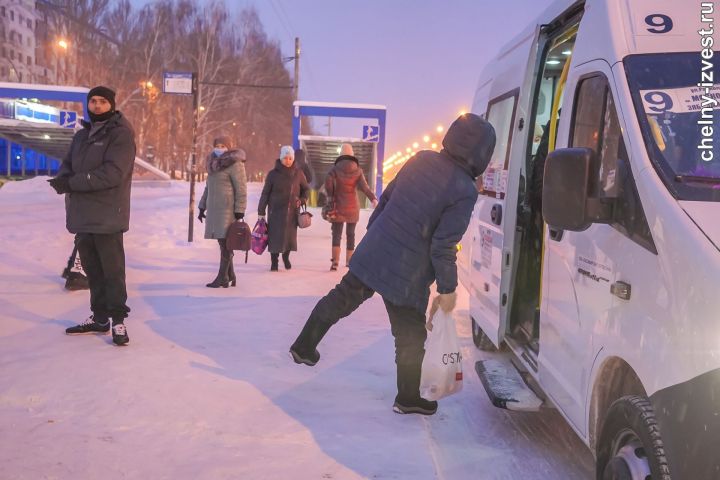 Челнинцы массово жалуются на долгое ожидание автобусов на остановках