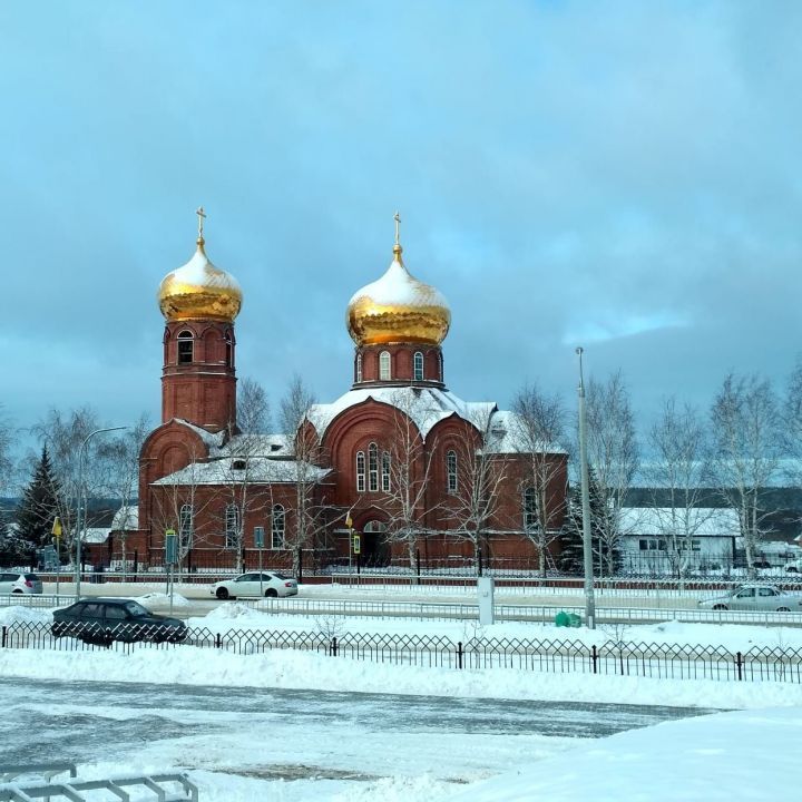 Расписание рождественских богослужений в храмах Набережных Челнов