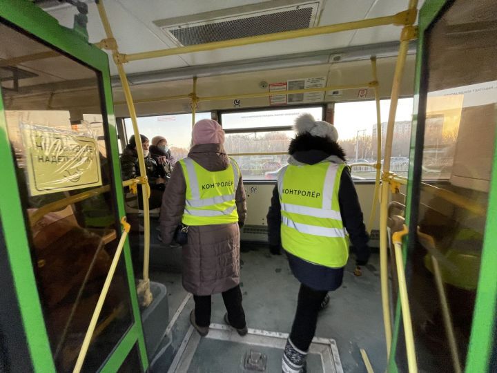 В Набережных Челнах за сутки выявили 23 пассажиров общественного транспорта без QR-кода