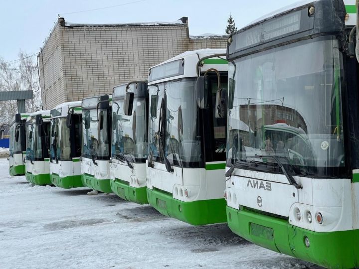 Мэр Челнов: «Не останемся ли мы с автобусами без пассажиров?»