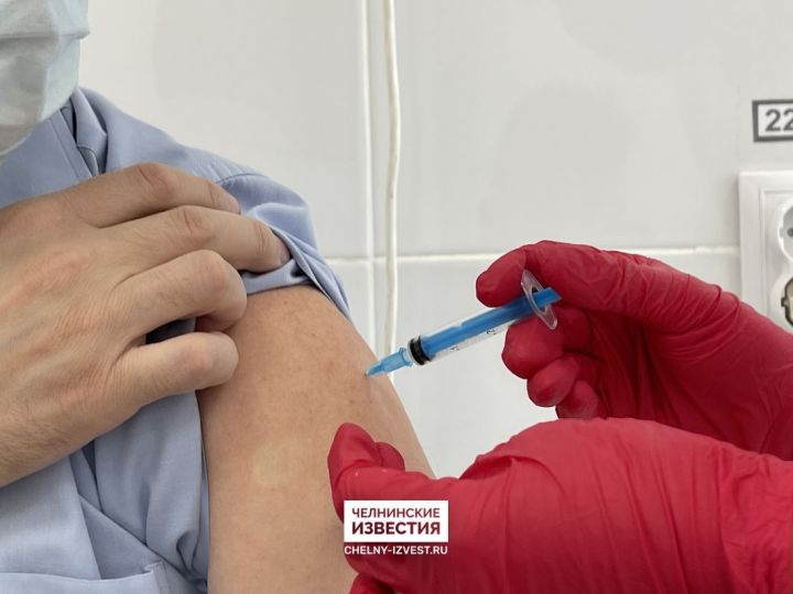 В Челнах поликлиники могут начать вакцинировать горожан по воскресеньям