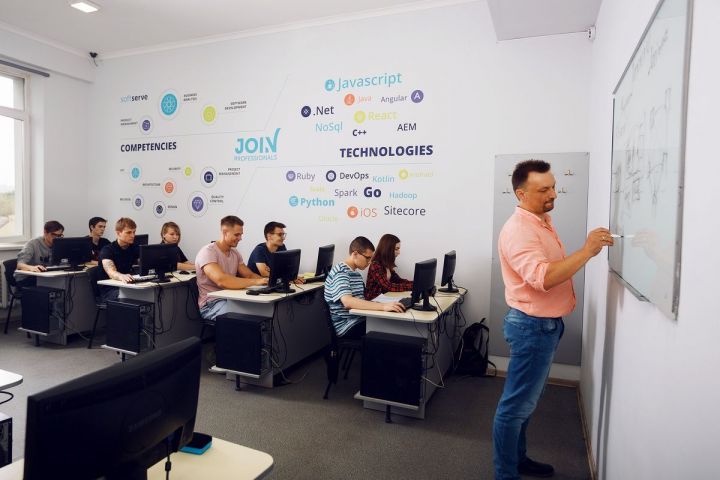 IT - это не сложно! День открытых дверей в Компьютерной Академии IT - это не сложно! День открытых дверей в Компьютерной Академии