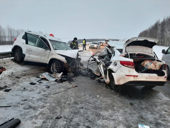 Все погибшие в ужасном ДТП в Татарстане были не старше 22 лет