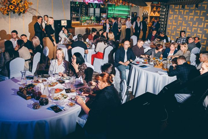 Компания «БКС Мир инвестиций» пригласила на бизнес-ужин первого мэра Челнов