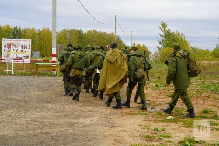 Мобилизованный челнинец рассказал, как проходит подготовка на танковом полигоне в Казани