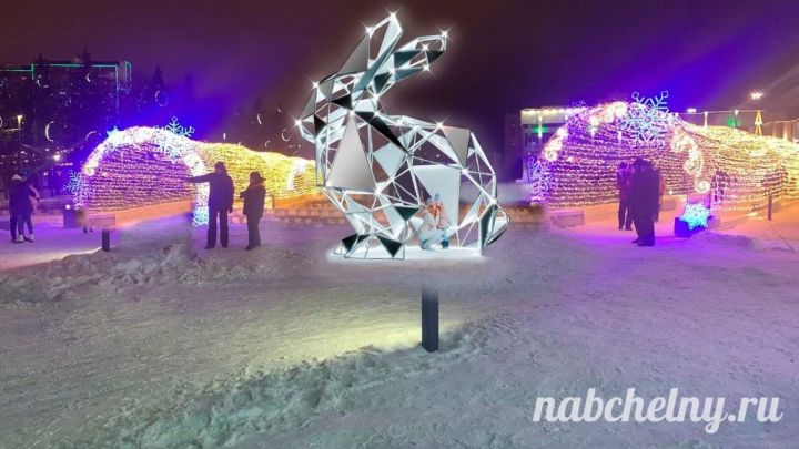 Главную площадь Челнов украсит новогодний Кролик и ретро-каток