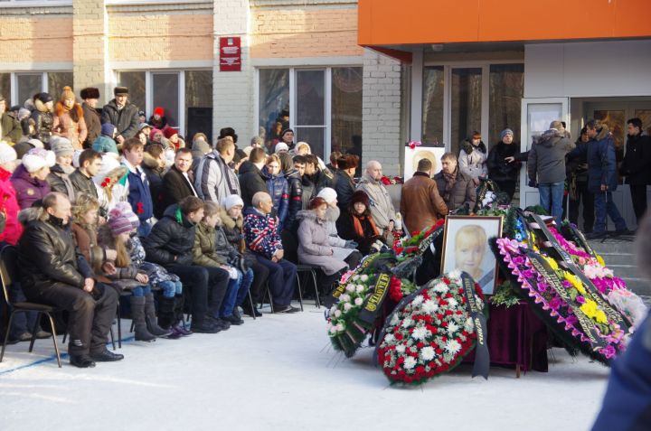 9 лет назад от рук убийцы в Набережных Челнах погибла школьница Василиса Галицына
