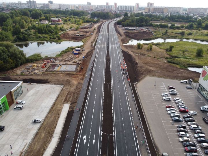 В Набережных Челнах торжественно открыли движение по мосту на улице Гостева