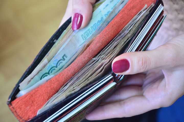Средняя зарплата в Набережных Челнах выросла до 53 тысяч рублей
