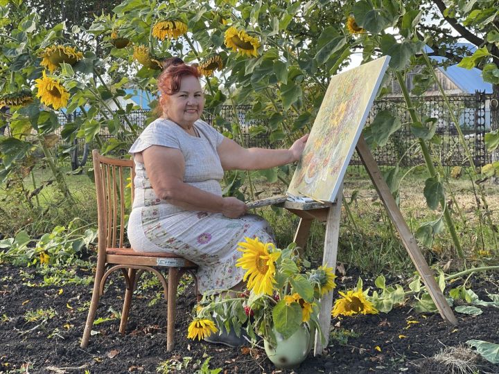 Школьный завуч вышла на пенсию,  уехала в село и стала блогером