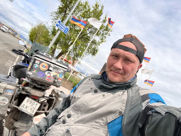 Челнинский бизнесмен  путешествует на мотоцикле в одиночку