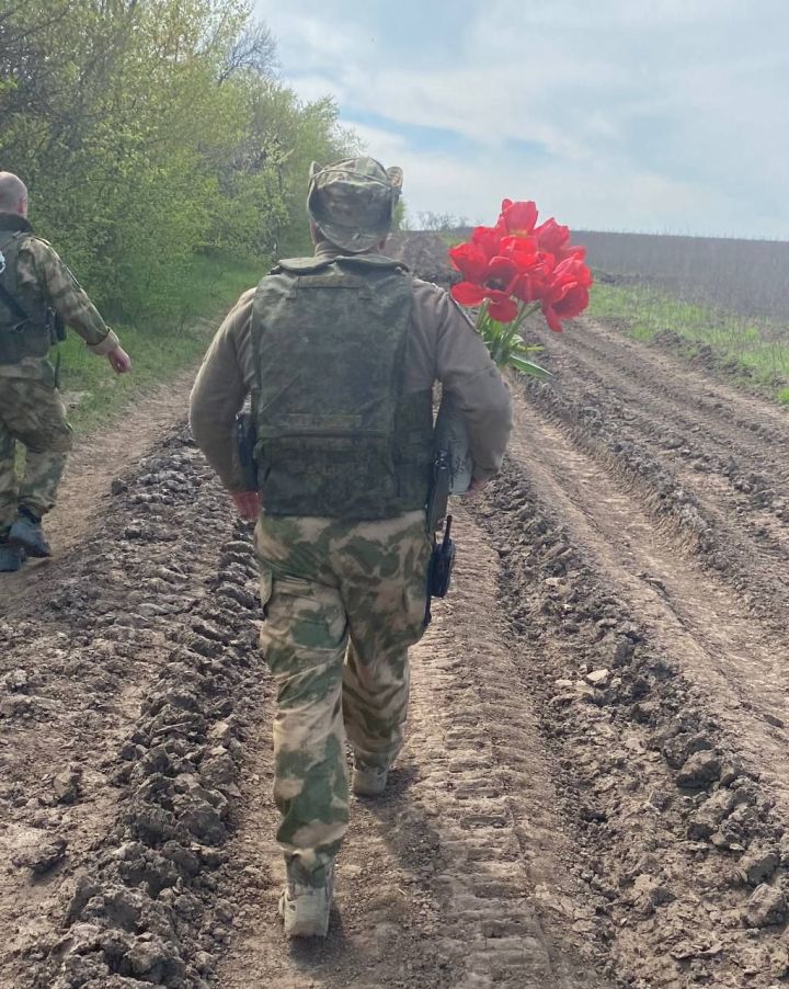 Бурятская юрта, смайлик от погибшего бойца и песни вместо кофе