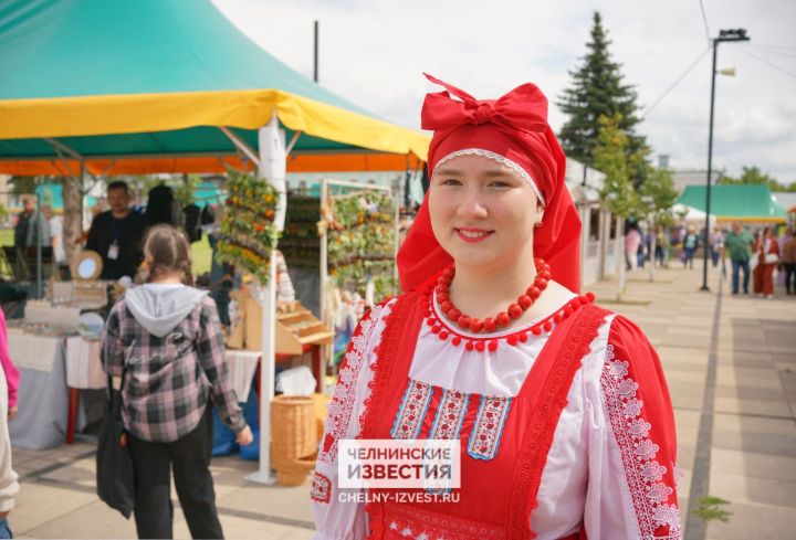 Родословные книги из дерева, барабаны, игрушки: в Елабуге открылась Спасская ярмарка