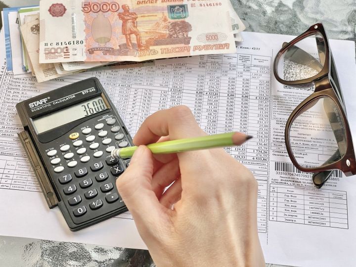 Госдума защитила россиян от пеней за ЖКУ: срок оплаты перенесли на 15-е число