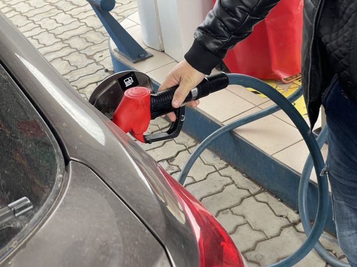 В Татарстане подорожали все марки бензина