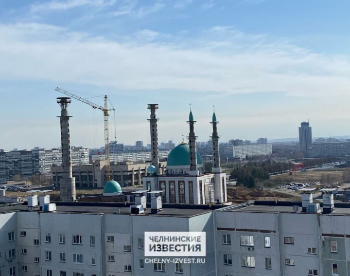 Общественность бьёт тревогу: по строящейся мечети Джамиг начали бегать подростки Общественность бьёт тревогу: по строящейся мечети Джамиг начали бегать подростки