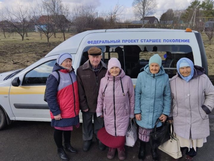 В Тукаевском районе пенсионеров в больницы возят спецтранспортом