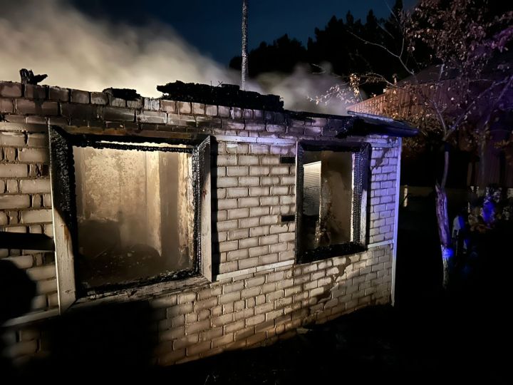 Вечер в бане для супругов из Челнов закончился страшным пожаром на даче Вечер в бане для супругов из Челнов закончился страшным пожаром на даче