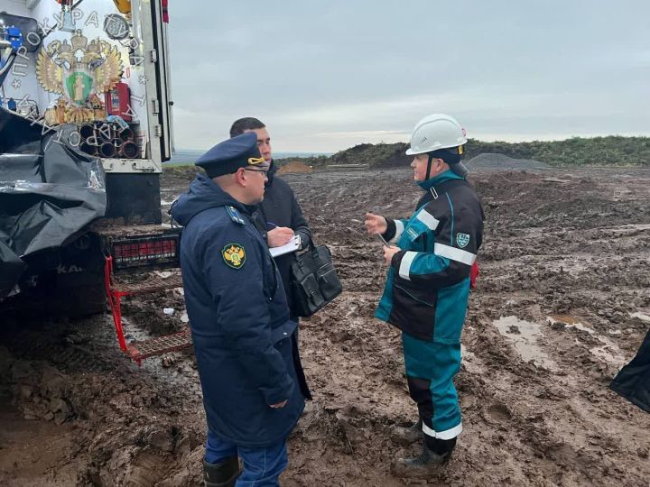 Зажало ногу: в Татарстане машинист погиб из-за несчастного случая Зажало ногу: в Татарстане машинист погиб из-за несчастного случая