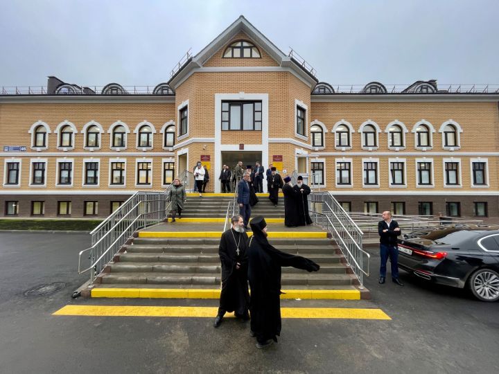 В Челнах открылась первая православная гимназия