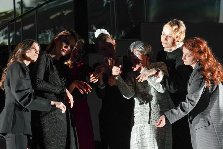 Премьера в «Мастеровых»: режиссер «8 женщин» внес «эффект бабочки»