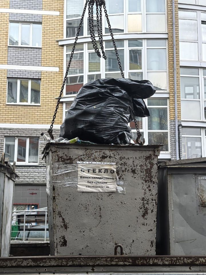 «Дом без мусоропровода» в Челнах сдал последний контейнер со стеклом